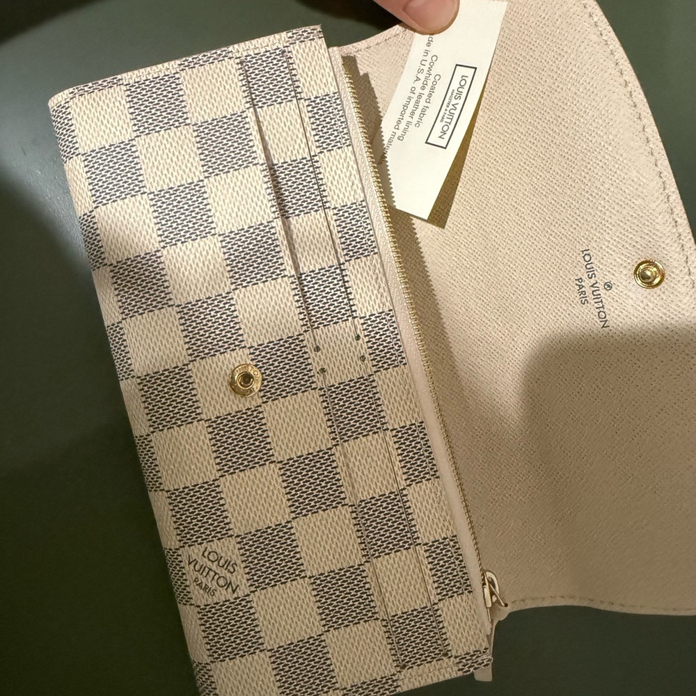 Louis Vuitton Beige and Gray Checkered Wallet - Picture 2 of 2